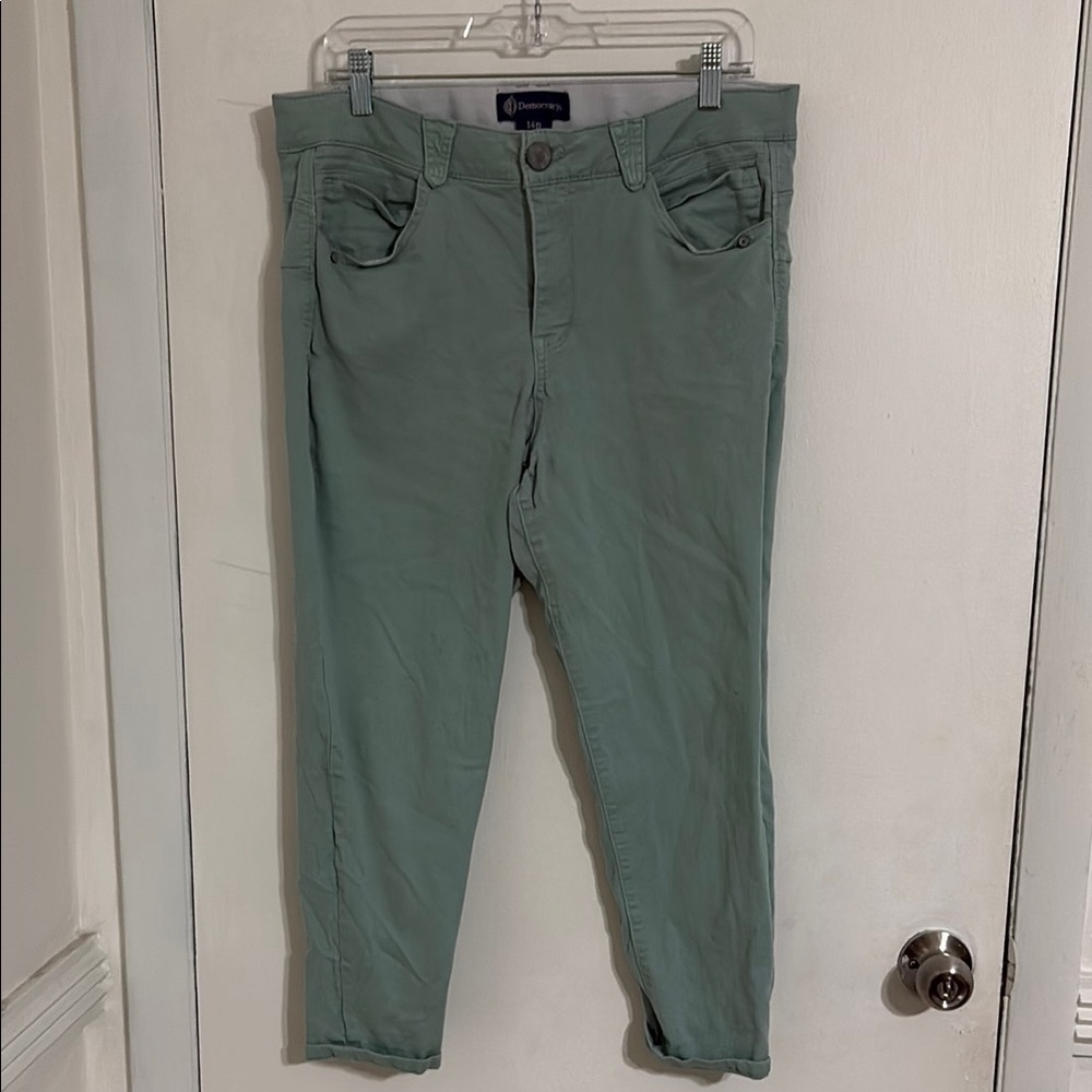 Green Cropped Pants